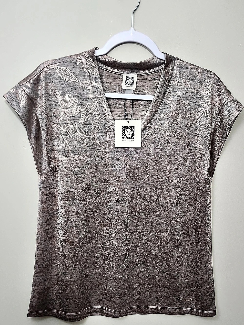 Anne Klein Metallic Shimmer Floral Leaf Banded V-Neck Top Holiday Festive Office